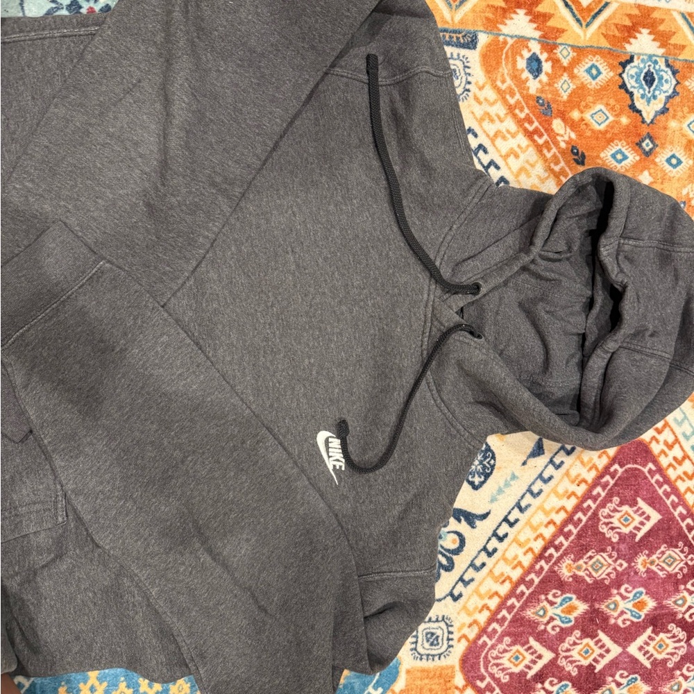 Nike Men's Gray Hoodie